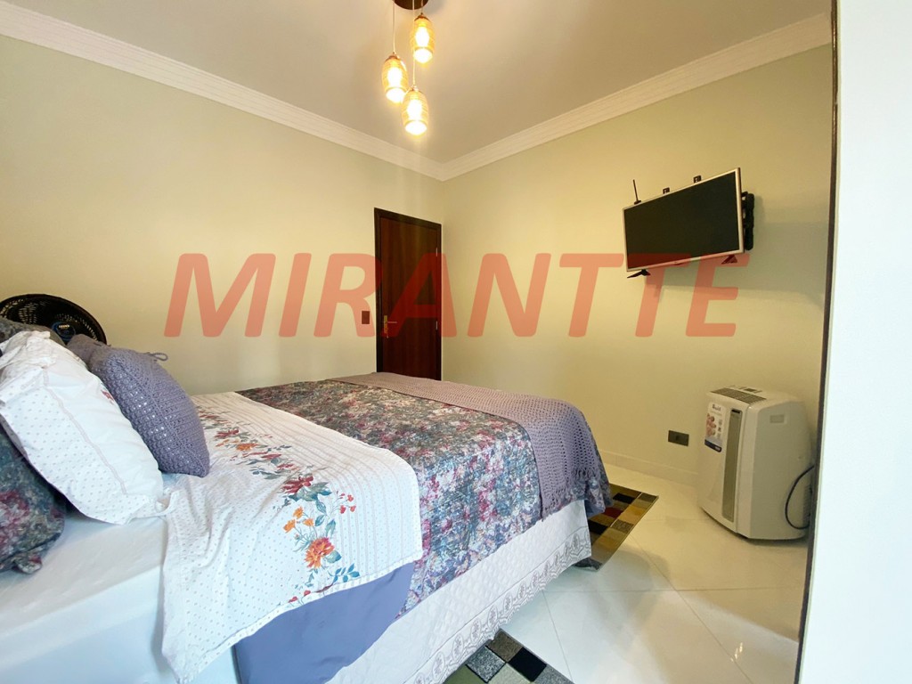 Sobrado de 190m² com 3 quartos em Vila Rosália
