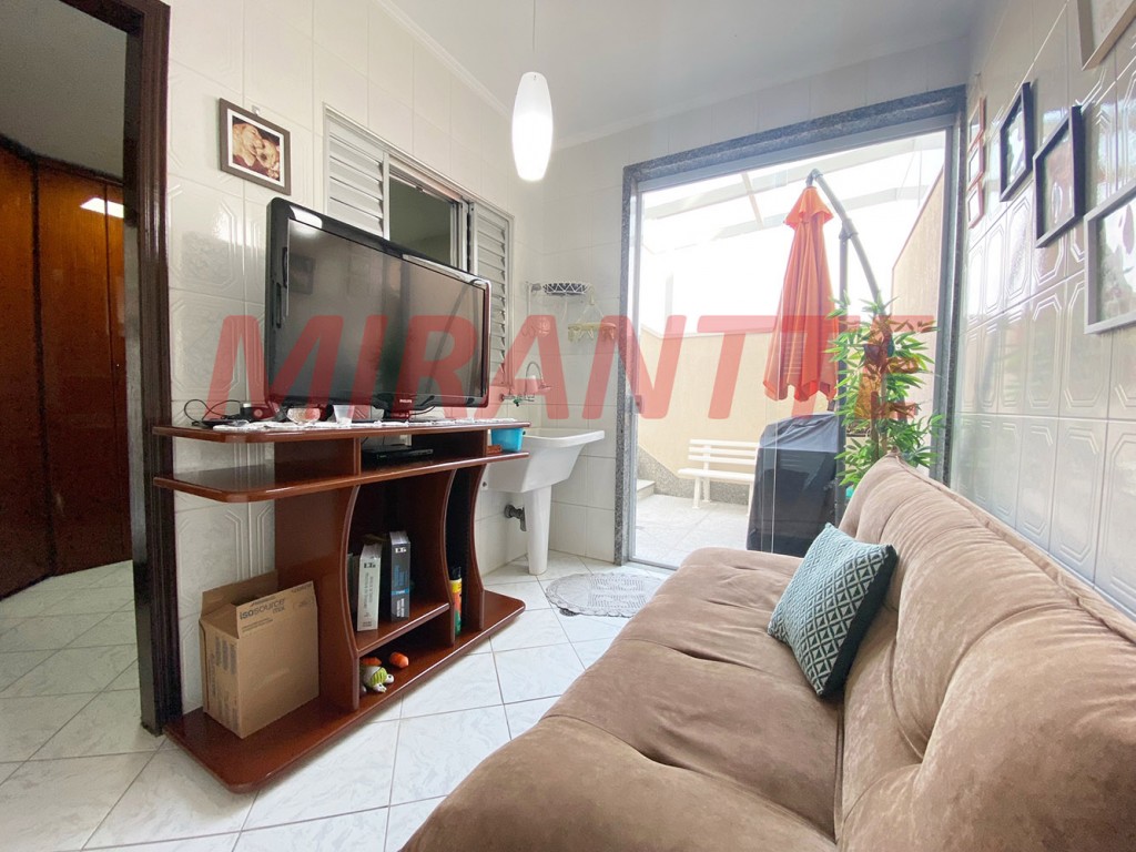 Sobrado de 190m² com 3 quartos em Vila Rosália
