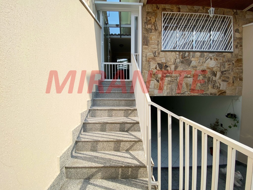 Sobrado de 190m² com 3 quartos em Vila Rosália