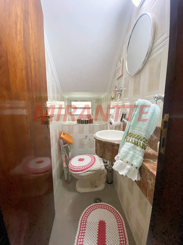 Sobrado de 190m² com 3 quartos em Vila Rosália