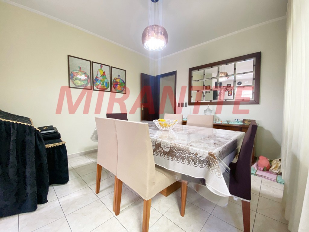 Sobrado de 190m² com 3 quartos em Vila Rosália