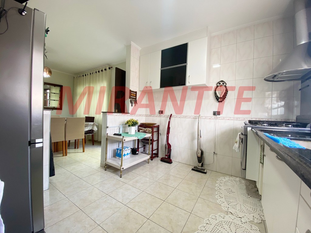 Sobrado de 190m² com 3 quartos em Vila Rosália