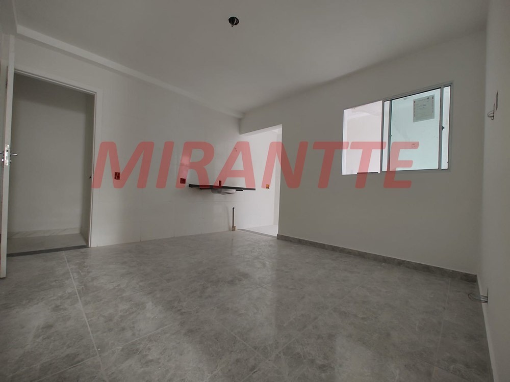 Apartamento de 44m² com 2 quartos em Freguesia do