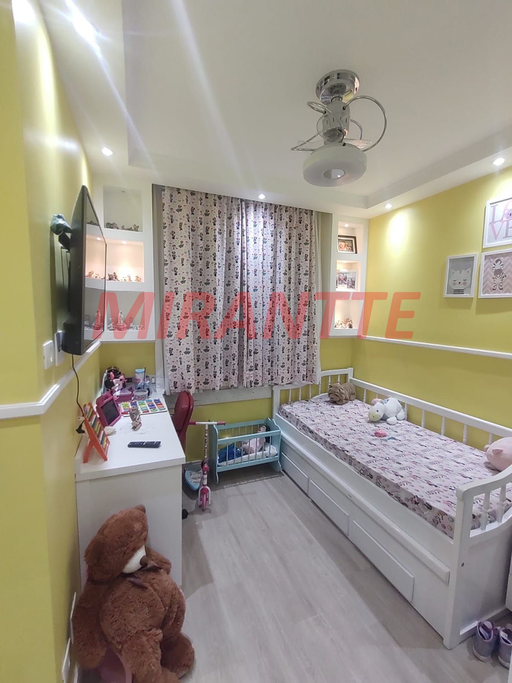 Apartamento de 92m² com 3 quartos em Santana