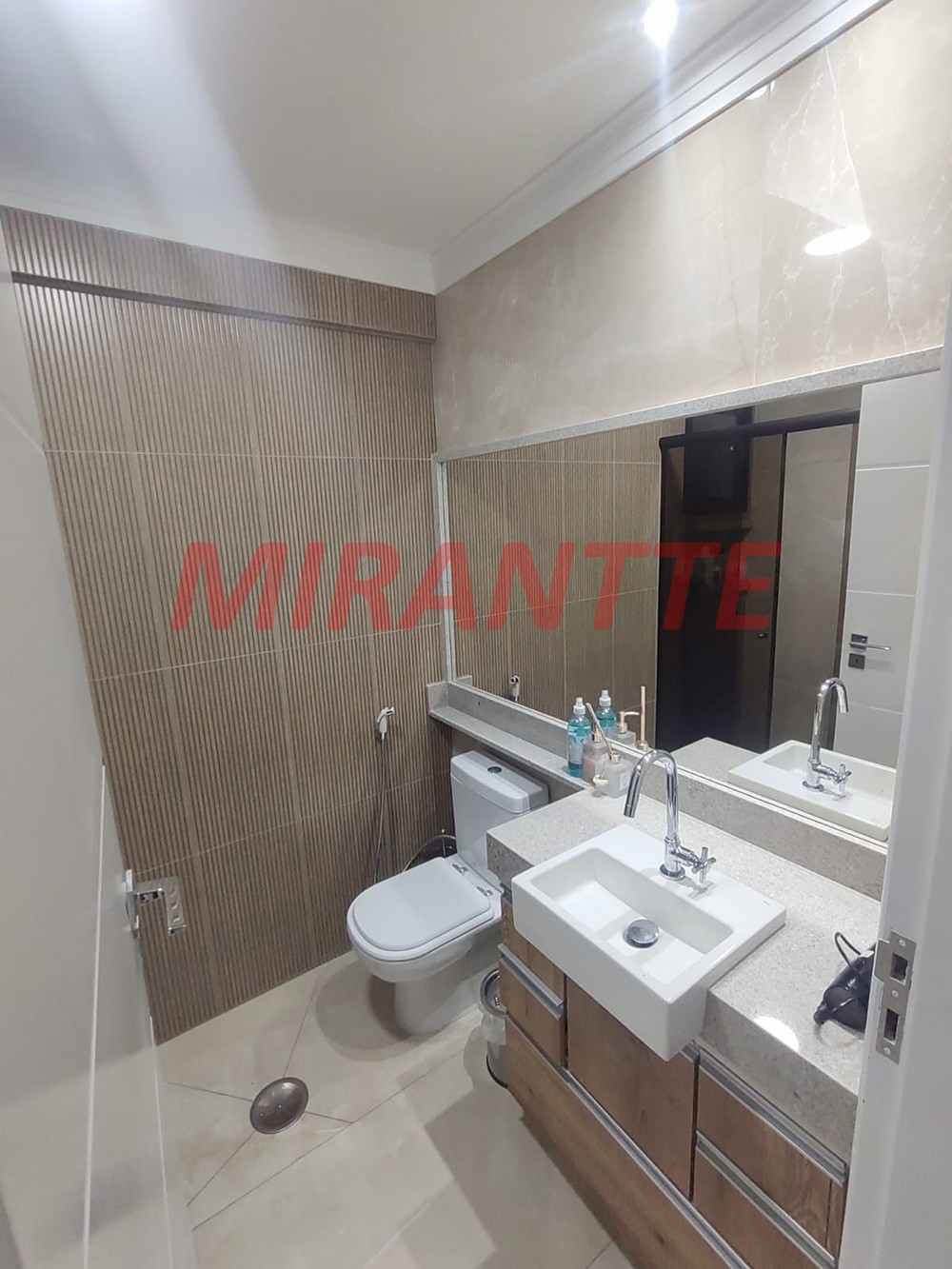 Apartamento de 92m² com 3 quartos em Santana