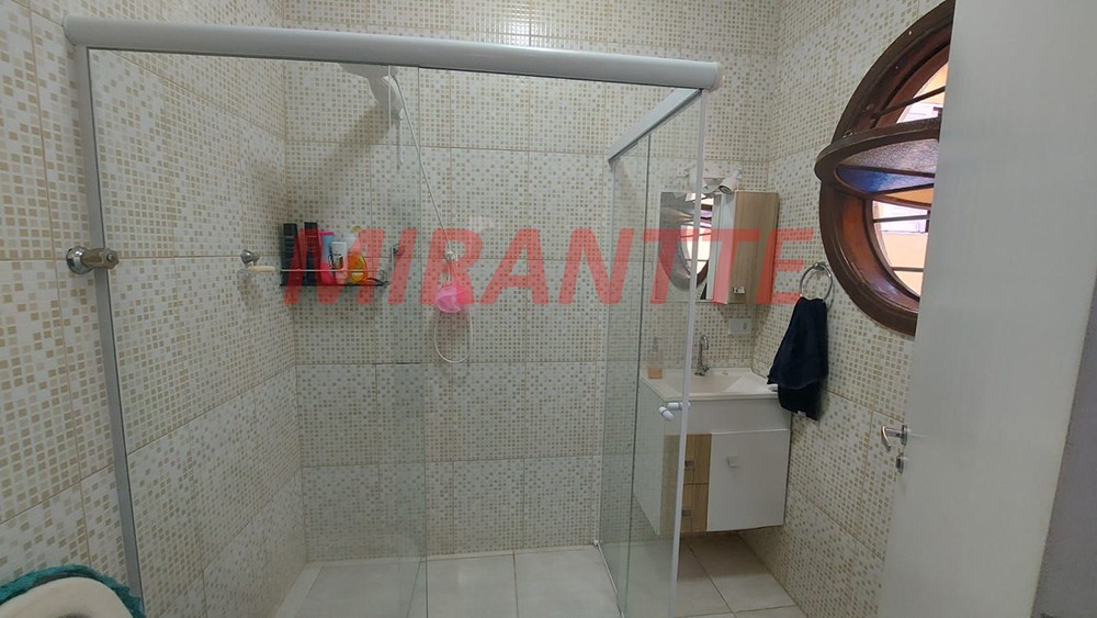 Sobrado de 140m² com 3 quartos em Vila Nivi