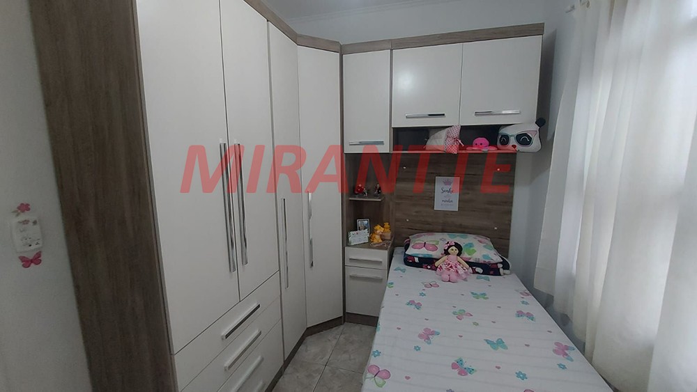 Sobrado de 140m² com 3 quartos em Vila Nivi