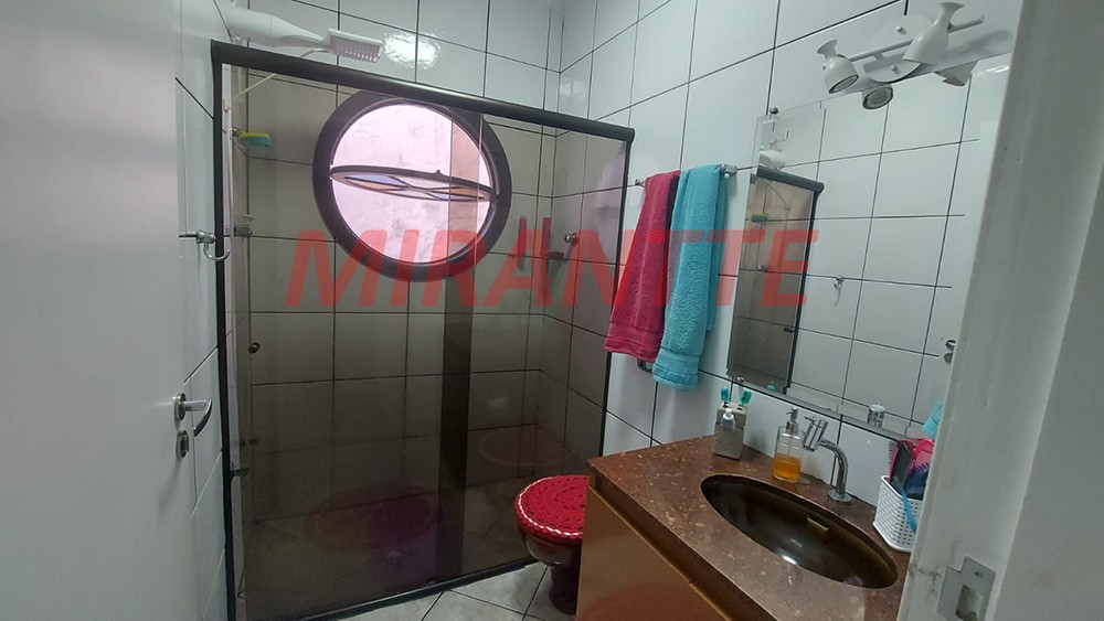 Sobrado de 140m² com 3 quartos em Vila Nivi