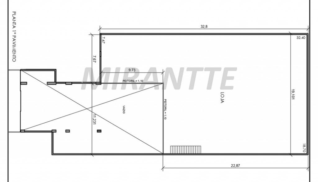 Comercial de 1328.85m² em Cerqueira César
