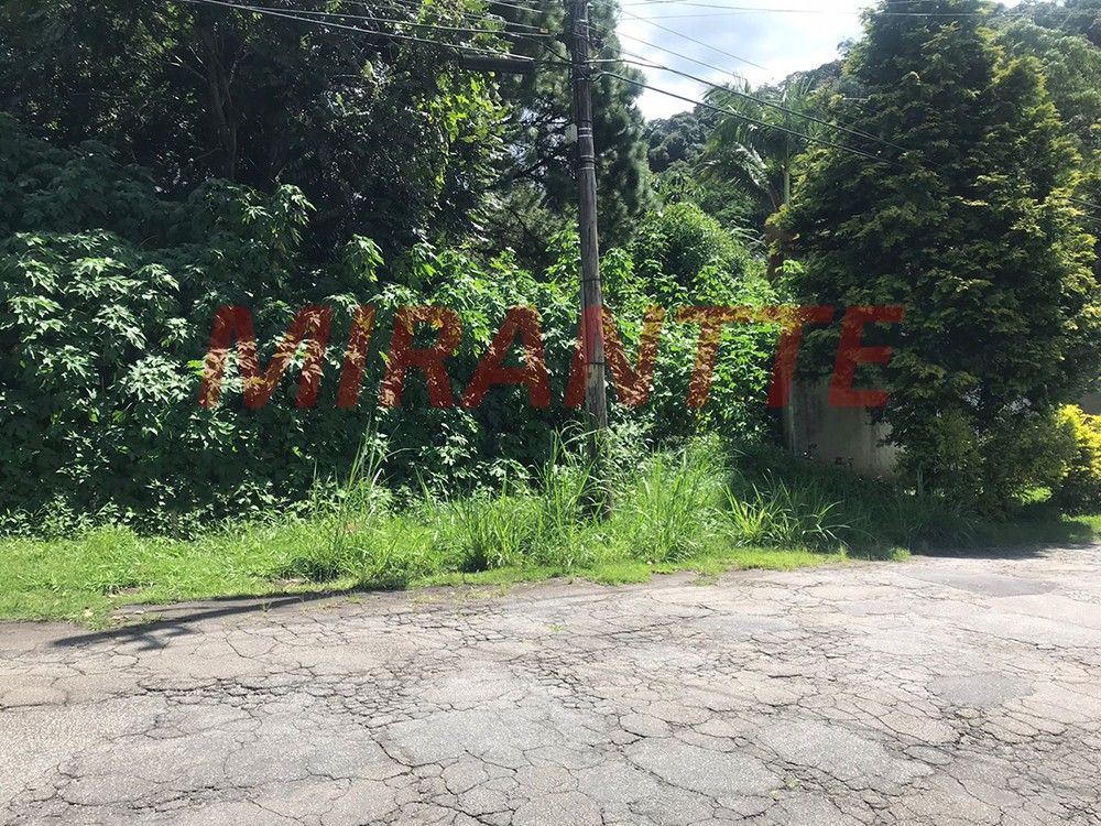 Terreno de 1207m² em Serra da Cantareira