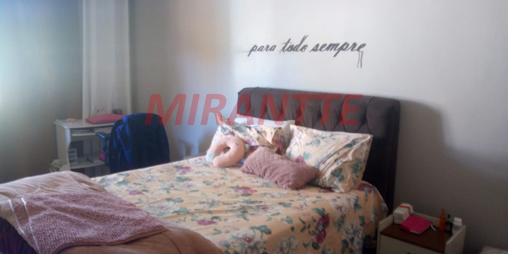 Sobrado de 210m² com 3 quartos em Jardim Samambaia – Mairiporã