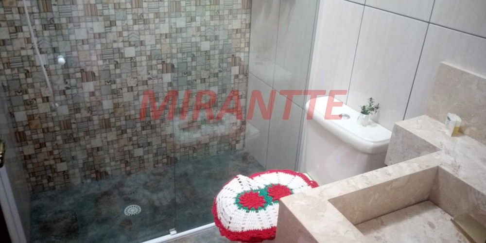 Sobrado de 210m² com 3 quartos em Jardim Samambaia – Mairiporã