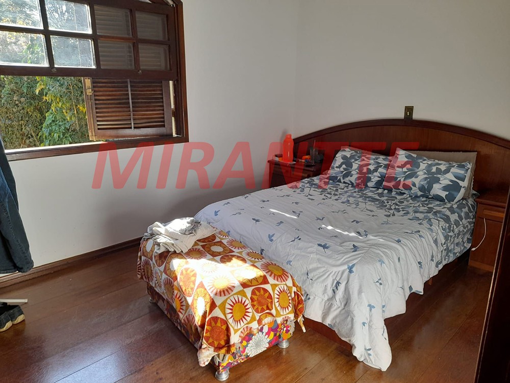Sobrado de 292m² com 4 quartos em Serra Da Cantareira