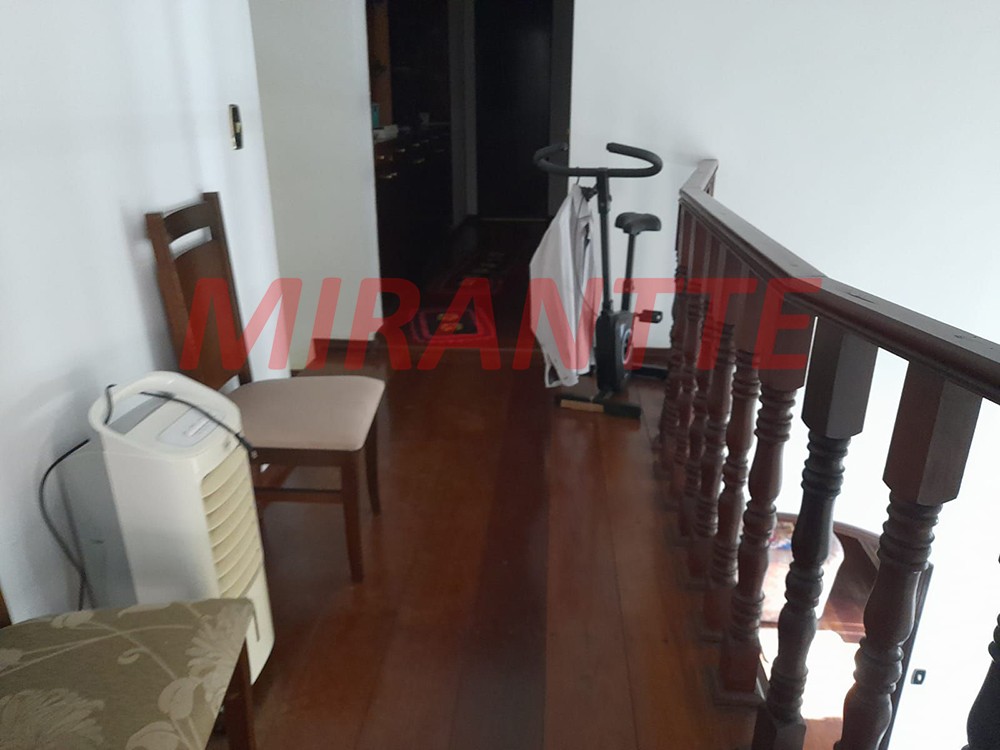 Sobrado de 292m² com 4 quartos em Serra Da Cantareira