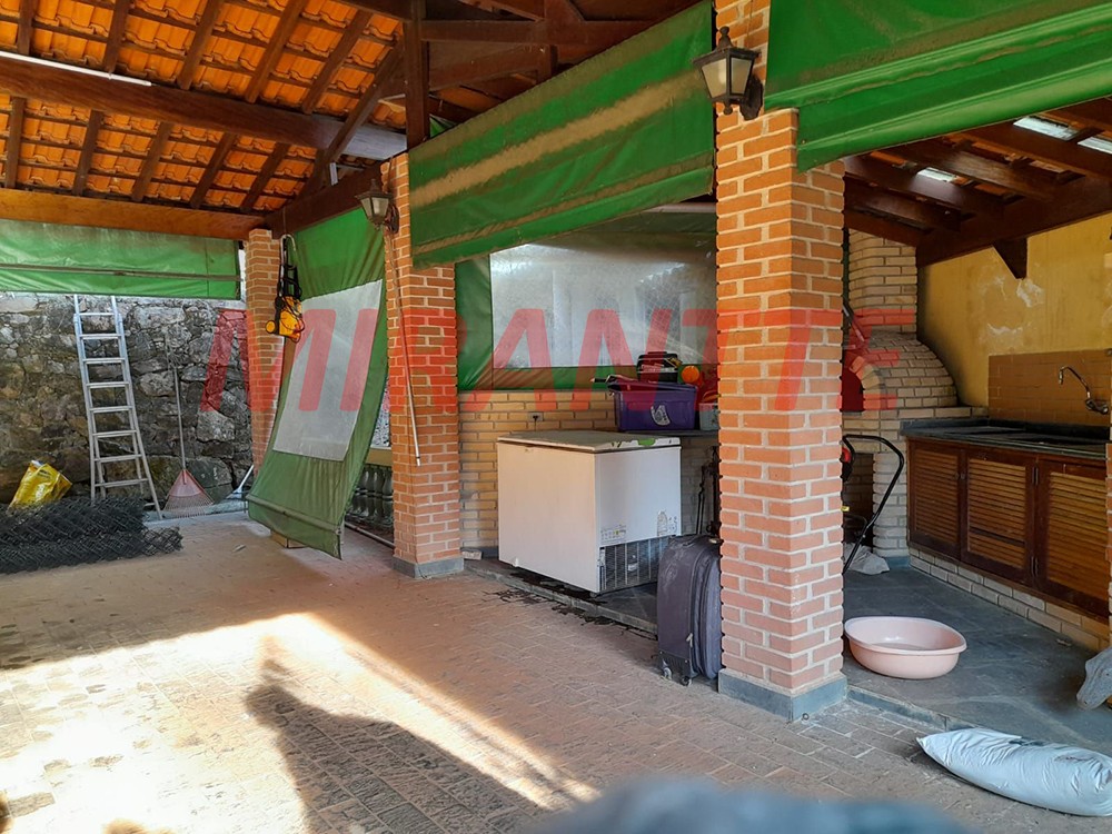 Sobrado de 292m² com 4 quartos em Serra Da Cantareira