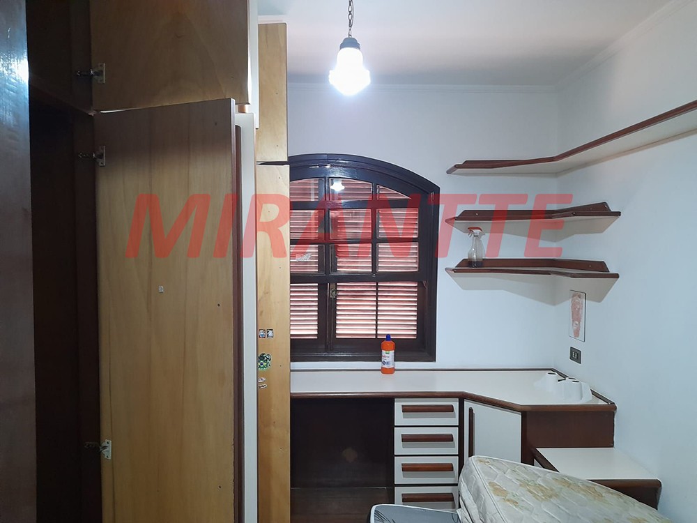 Sobrado de 292m² com 4 quartos em Serra Da Cantareira