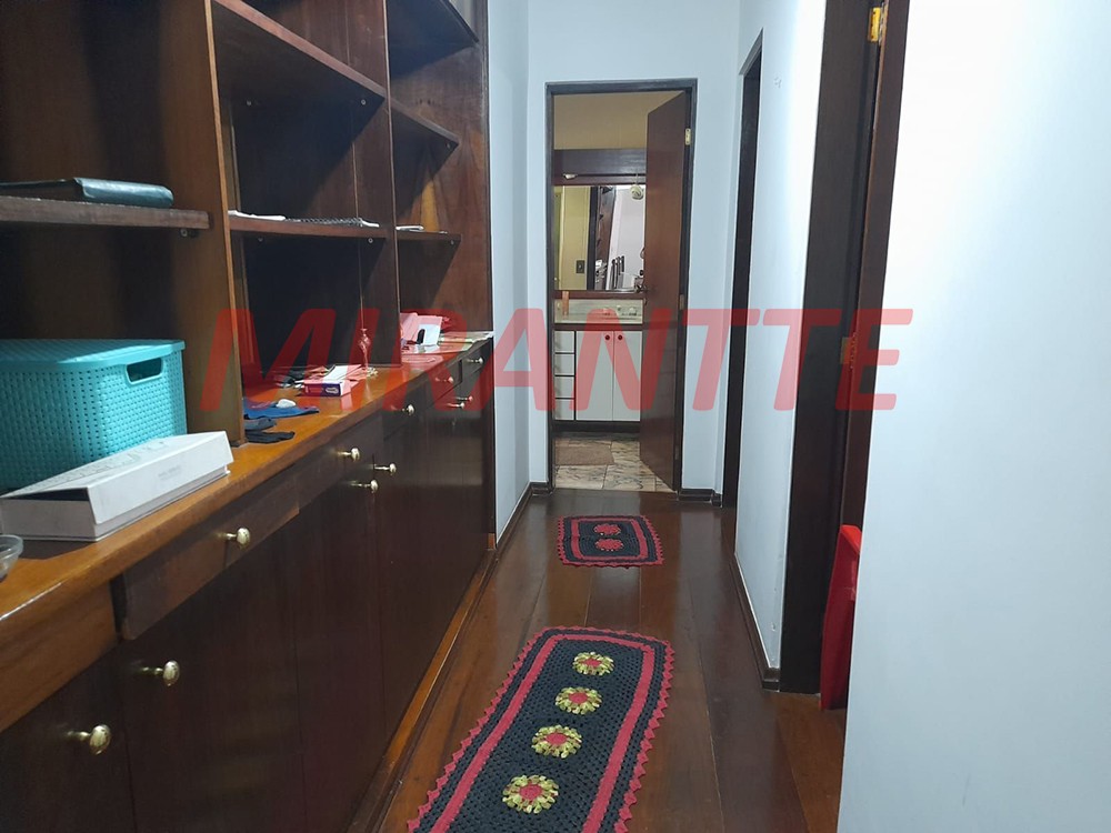 Sobrado de 292m² com 4 quartos em Serra Da Cantareira
