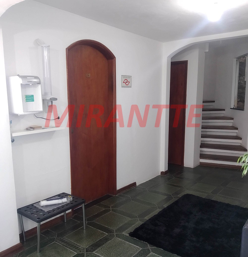 Comercial de 227m² em Água Fria
