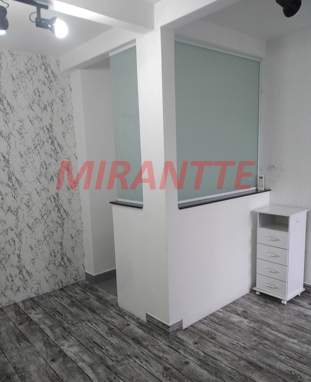 Comercial de 227m² em Água Fria