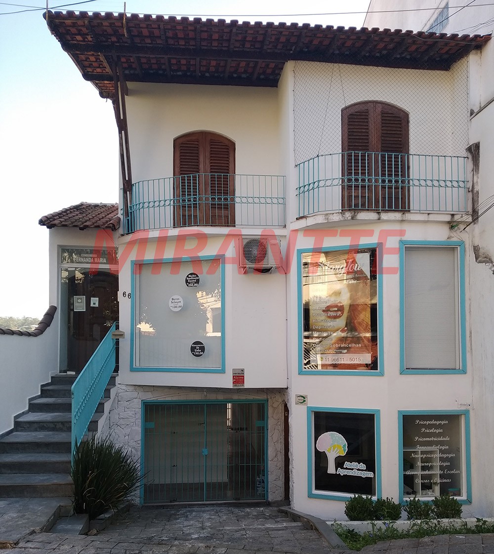 Comercial de 227m² em Água Fria