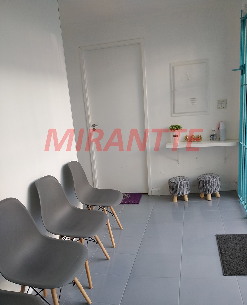 Comercial de 227m² em Água Fria