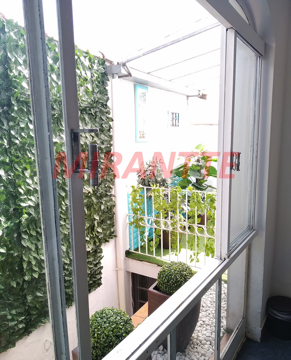 Comercial de 227m² em Água Fria