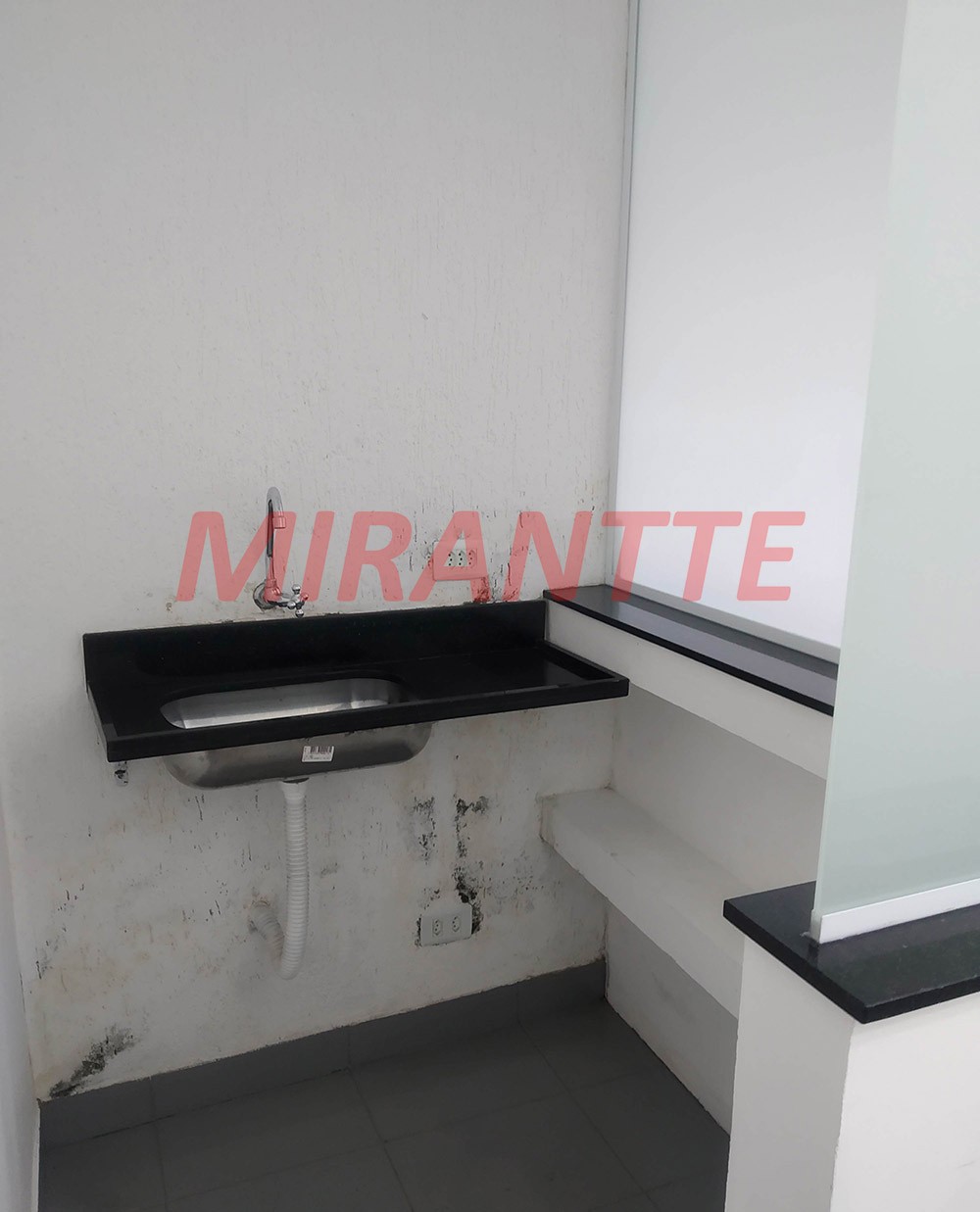 Comercial de 227m² em Água Fria