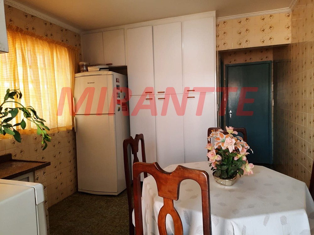 Casa terrea de 212m² com 4 quartos em Cidade Líder