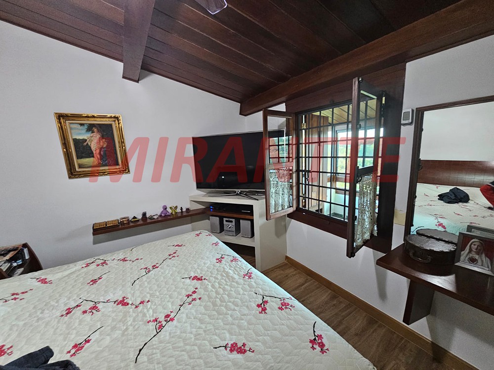 Sobrado de 477m² com 4 quartos em Horto Florestal