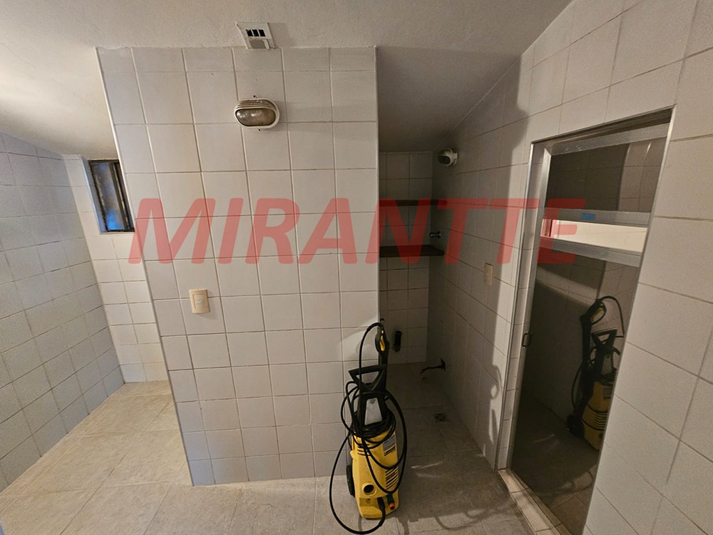 Sobrado de 477m² com 4 quartos em Horto Florestal