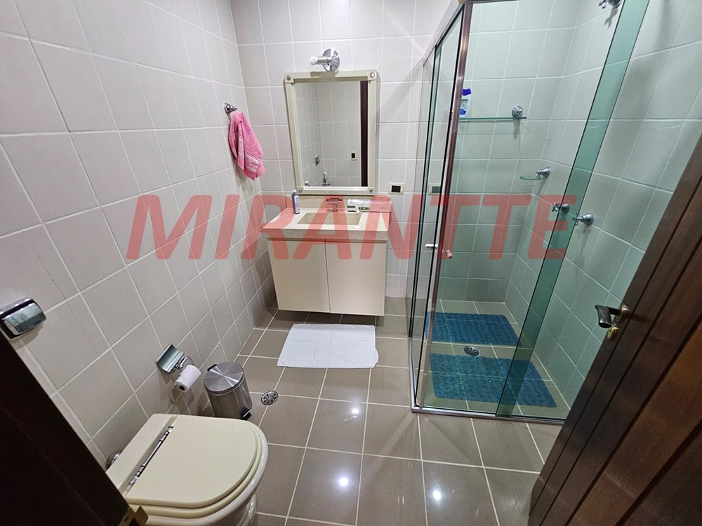 Sobrado de 477m² com 4 quartos em Horto Florestal