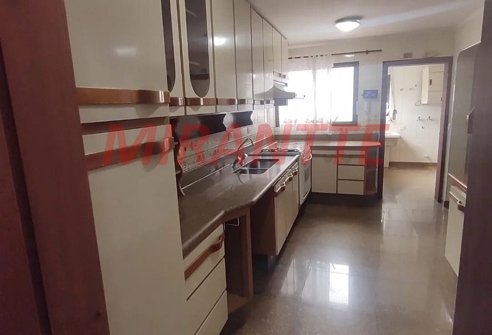 Apartamento de 206m² com 4 quartos em Santana