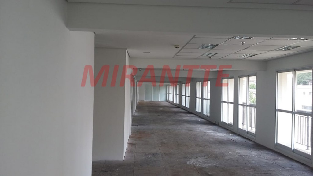 Comercial de 258m² em Santana