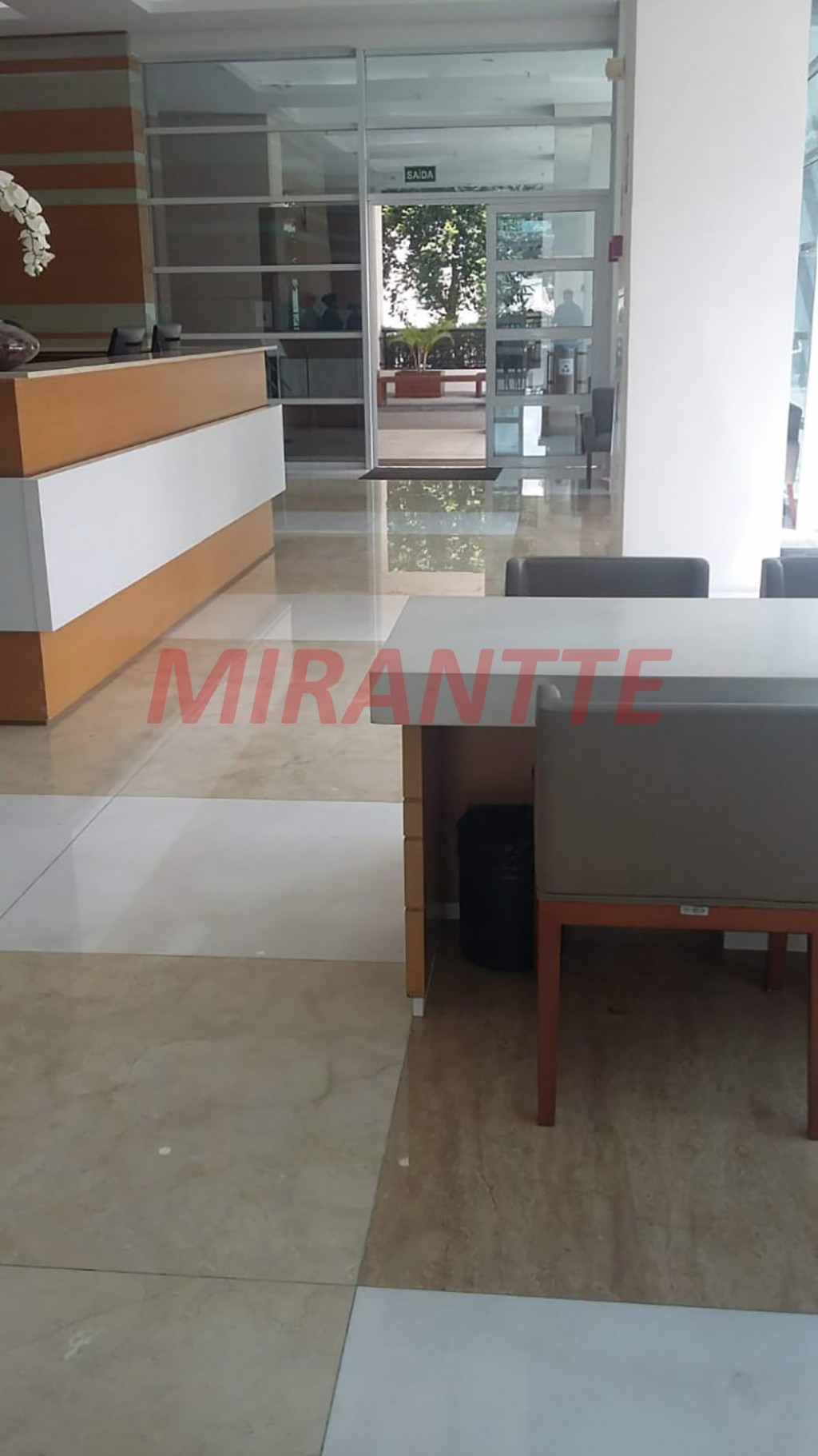 Comercial de 258m² em Santana