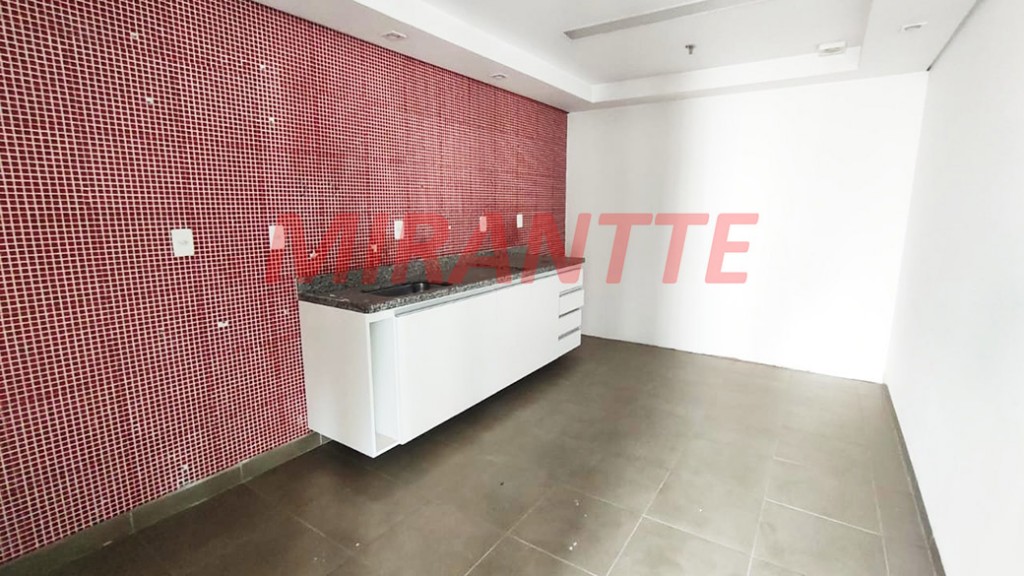 Comercial de 258m² em Santana