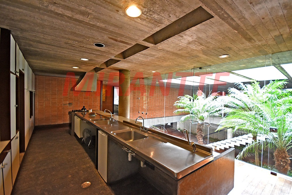 Casa terrea de 976m² com 4 quartos em Cidade Jardim