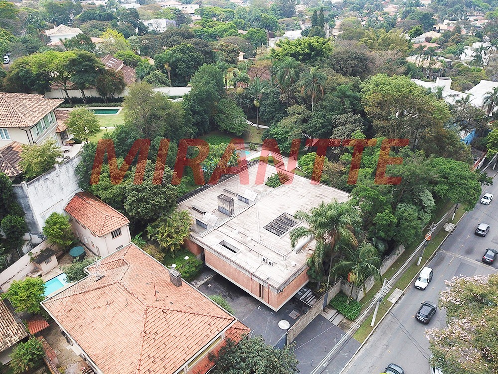 Casa terrea de 976m² com 4 quartos em Cidade Jardim