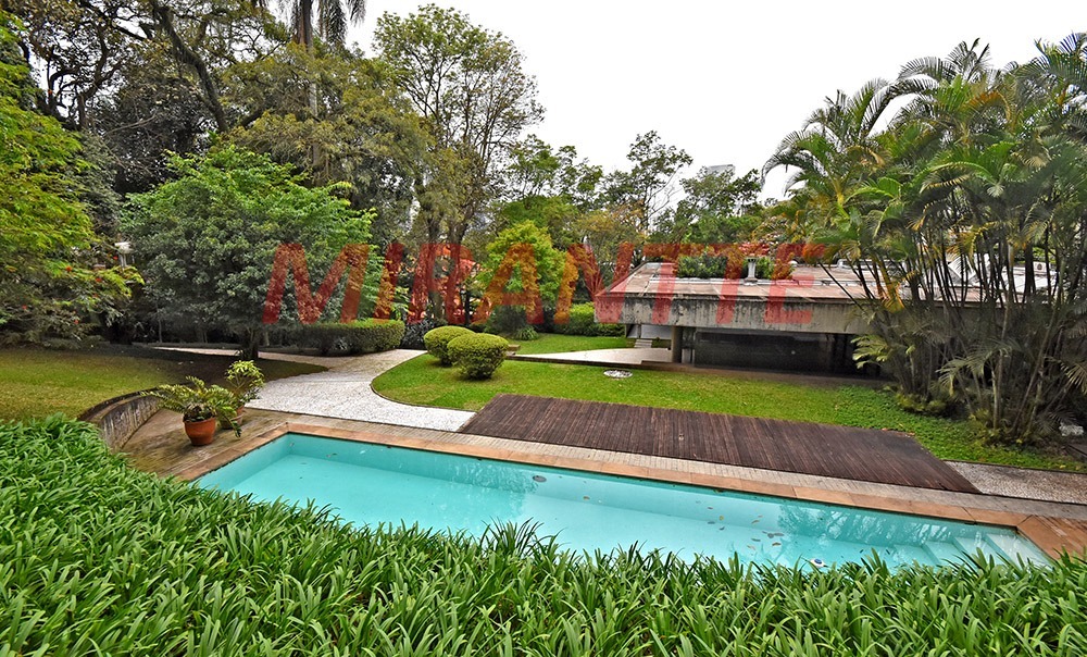 Casa terrea de 976m² com 4 quartos em Cidade Jardim