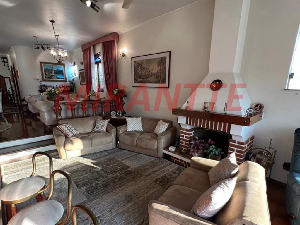 Sobrado de 470m² com 4 quartos em Jardim São Bento