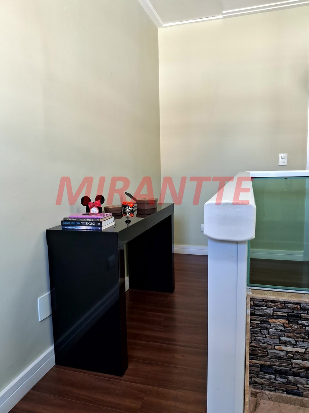 Sobrado de 286m² com 4 quartos em Tremembe