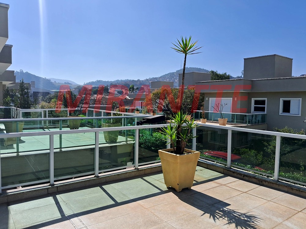 Sobrado de 286m² com 4 quartos em Tremembe