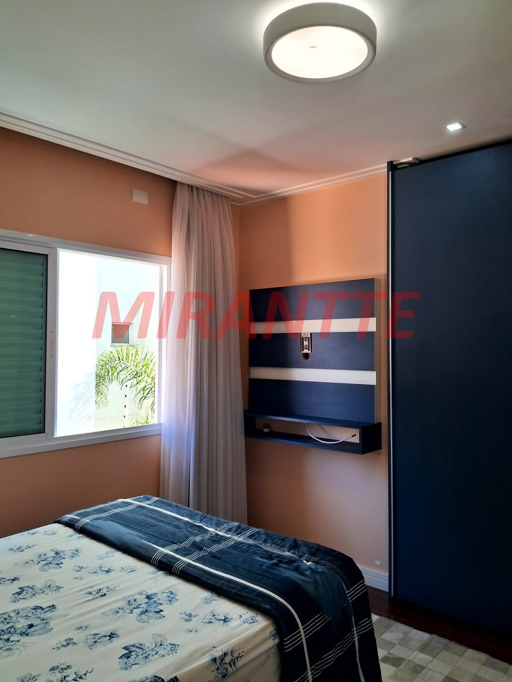 Sobrado de 286m² com 4 quartos em Tremembe