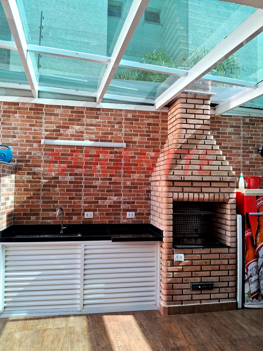 Sobrado de 286m² com 4 quartos em Tremembe