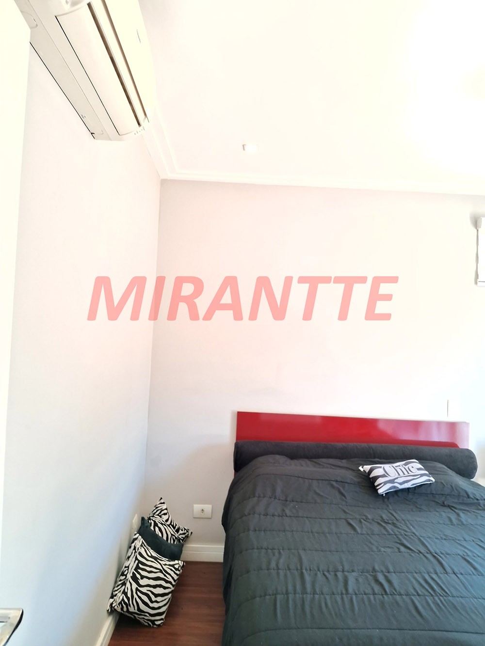 Sobrado de 286m² com 4 quartos em Tremembe