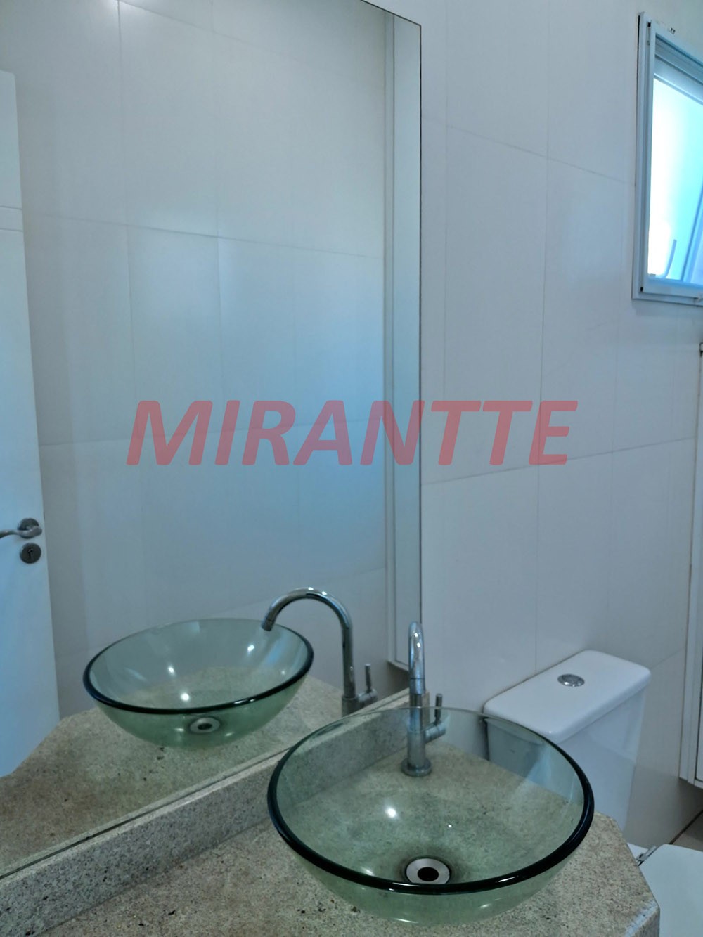 Sobrado de 286m² com 4 quartos em Tremembe