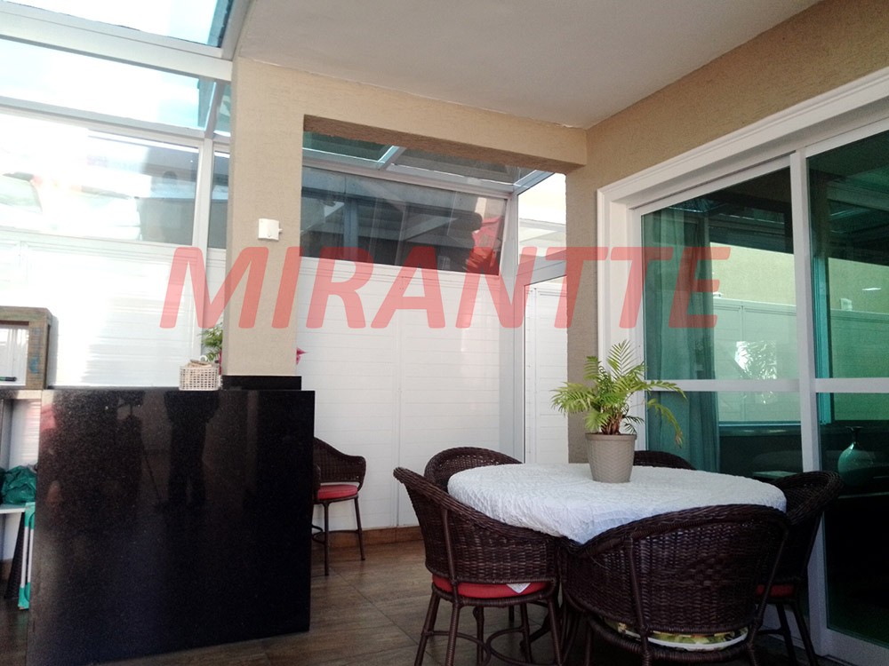 Sobrado de 286m² com 4 quartos em Tremembe