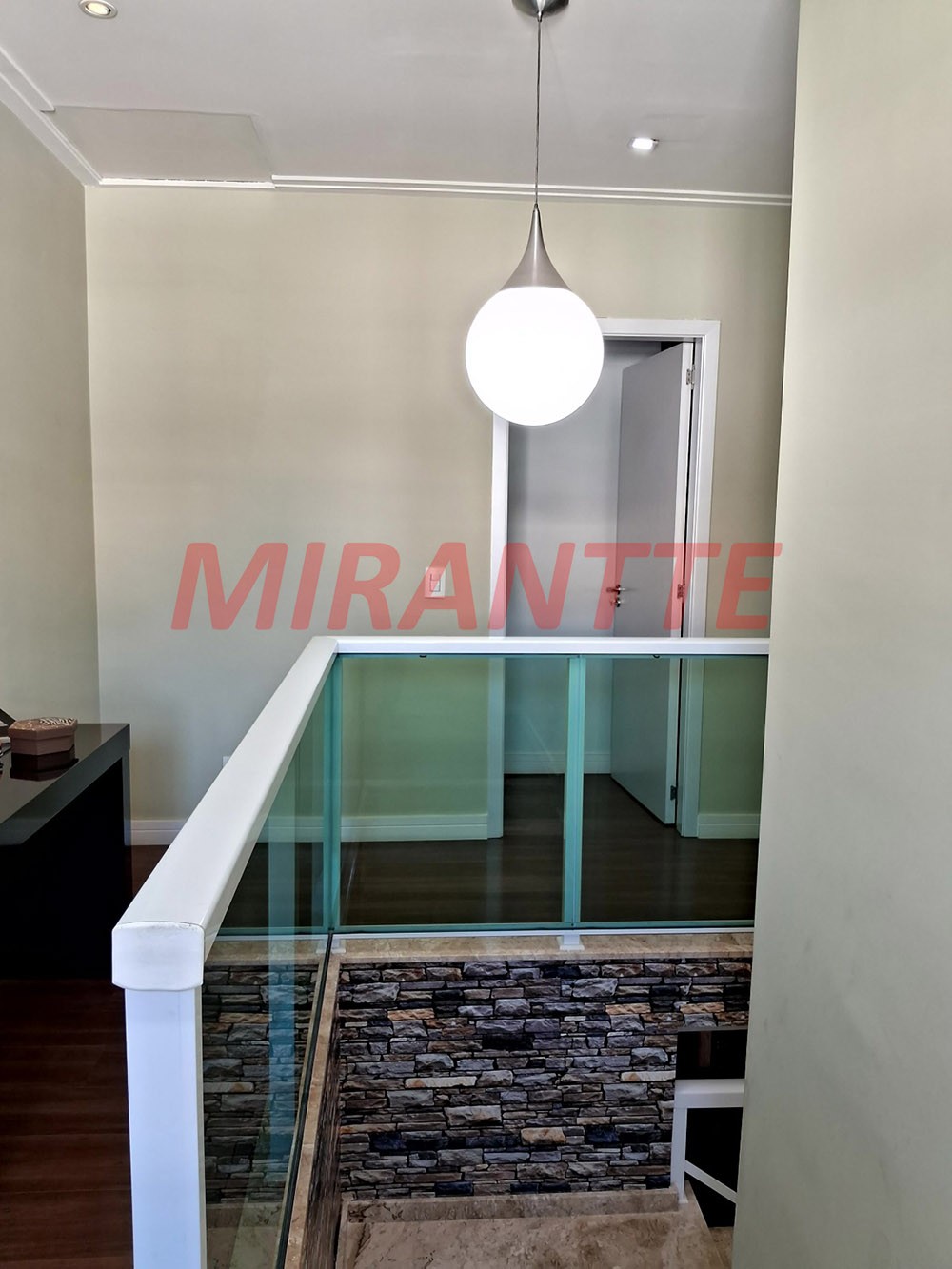 Sobrado de 286m² com 4 quartos em Tremembe