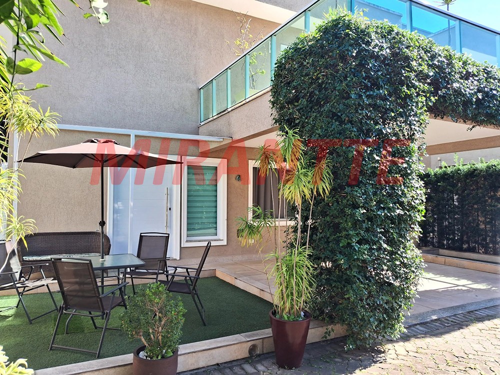 Sobrado de 286m² com 4 quartos em Tremembe