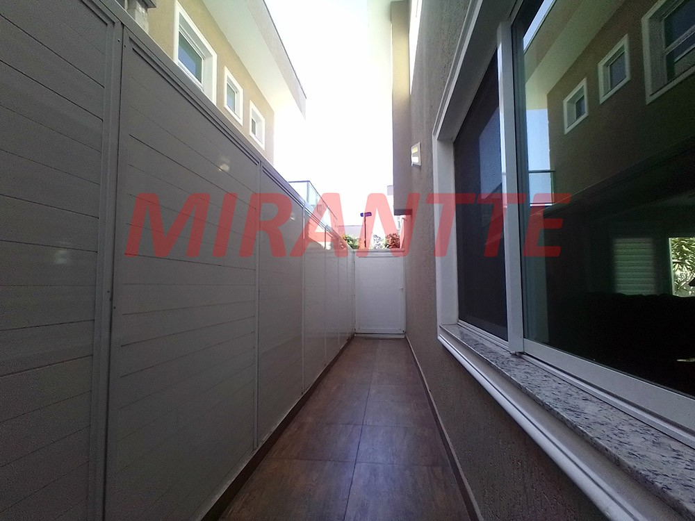 Sobrado de 286m² com 4 quartos em Tremembe