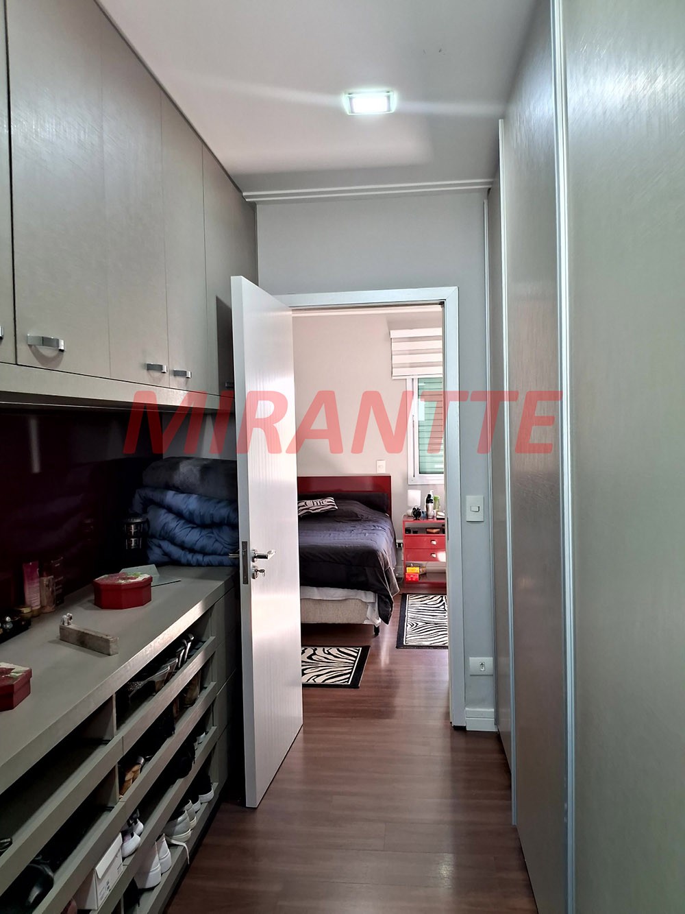 Sobrado de 286m² com 4 quartos em Tremembe